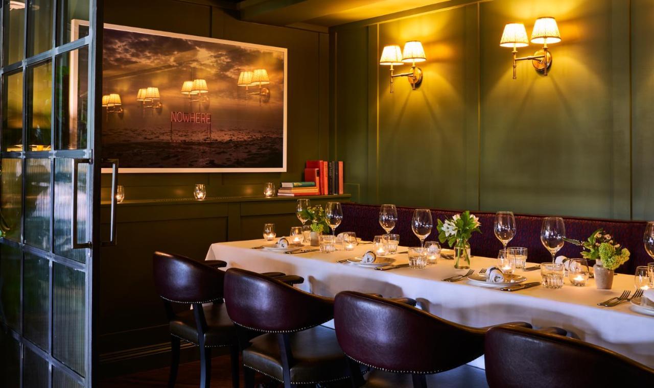 米特酒店 泰晤士河畔京士顿 外观 照片 The private dining room at the restaurant