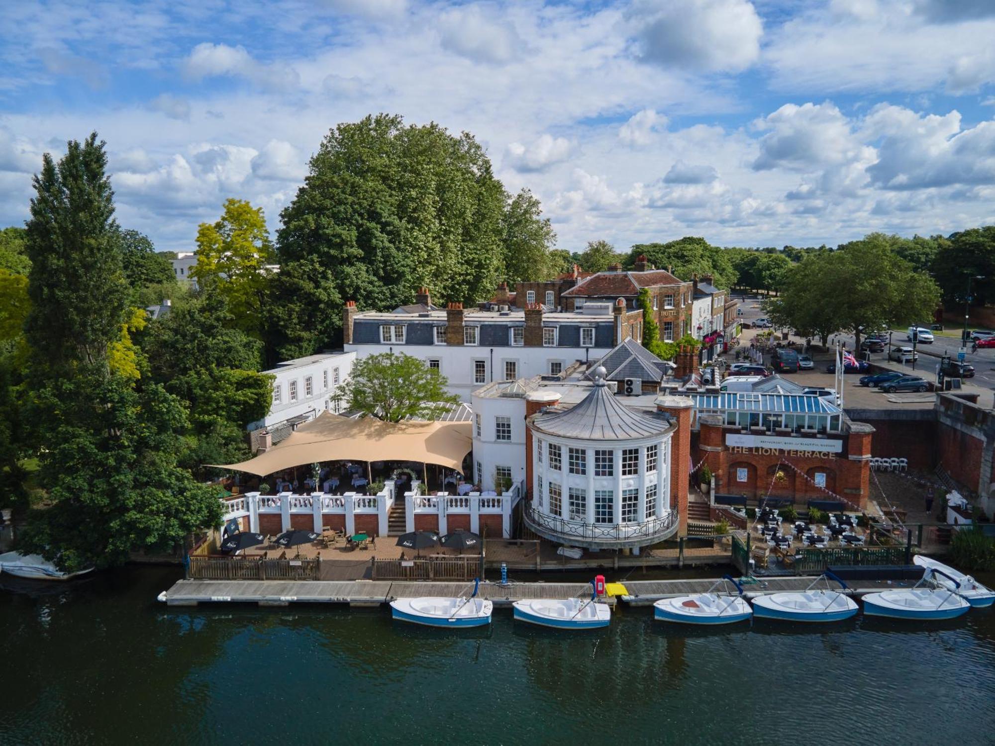 米特酒店 泰晤士河畔京士顿 外观 照片 The River Wey at Farnham